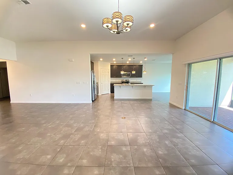 2751 Rialto Ct — Photo 14