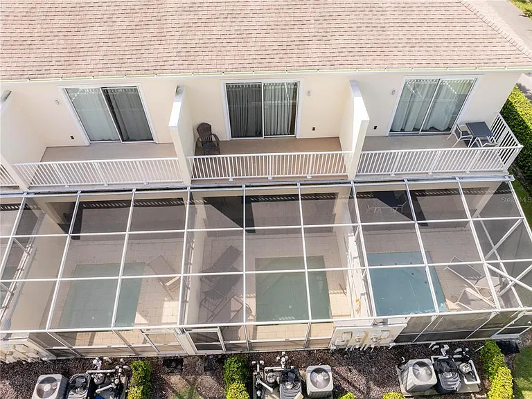 1615 Retreat Cir — Photo 14