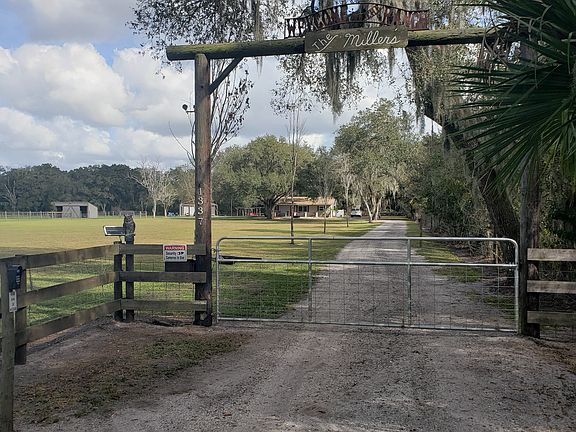 3rd image of 1337 Lena Ln