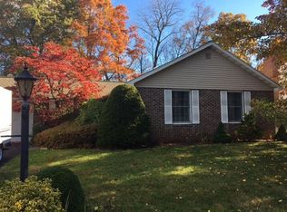 318 Fairview Rd, Reading, PA 19606