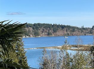 7441 E Grapeview Loop Rd, Allyn, WA 98524