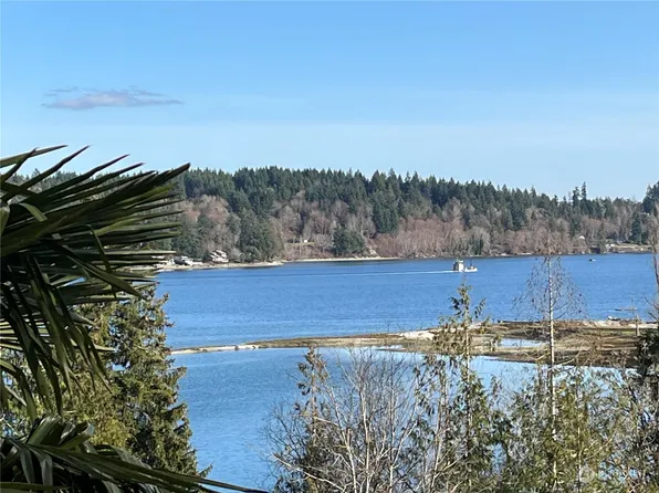 7441 E Grapeview Loop Road, Allyn, WA 98524