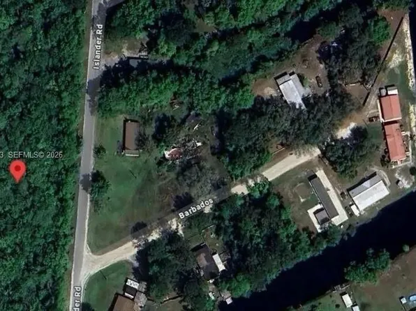 137 Islander Rd, Satsuma, FL 32189
