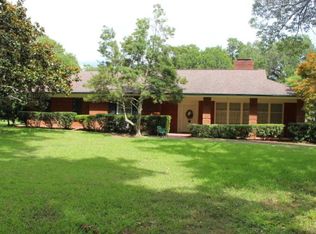 2 Bingaman Ln, Natchez, MS 39120