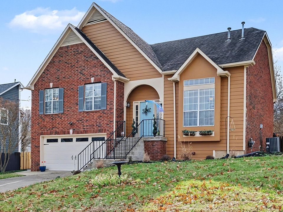 1st image of 1109 Mistletoe Cir