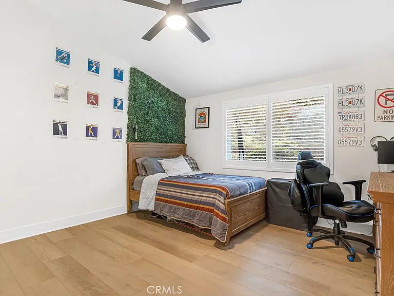 20509 Rhoda St — Photo 3