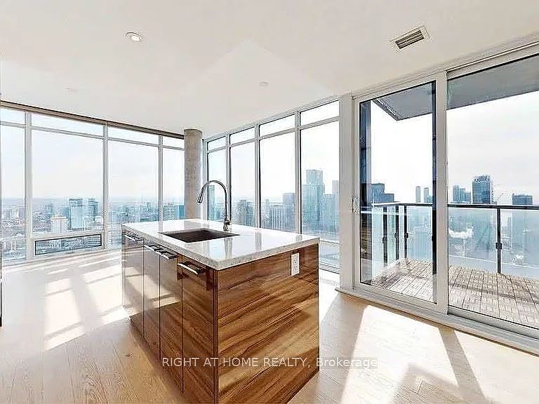 1st image of 488 University Ave #4607
