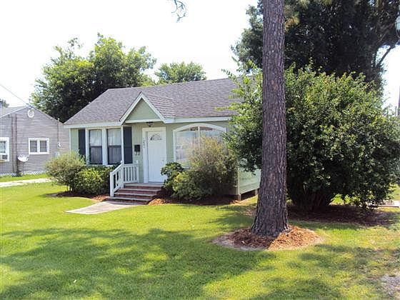 1st image of 1201 Lafourche Dr