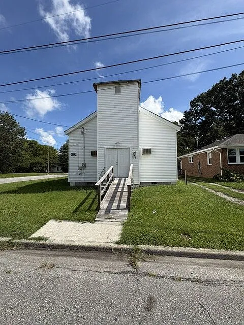 802 E Highland Ave