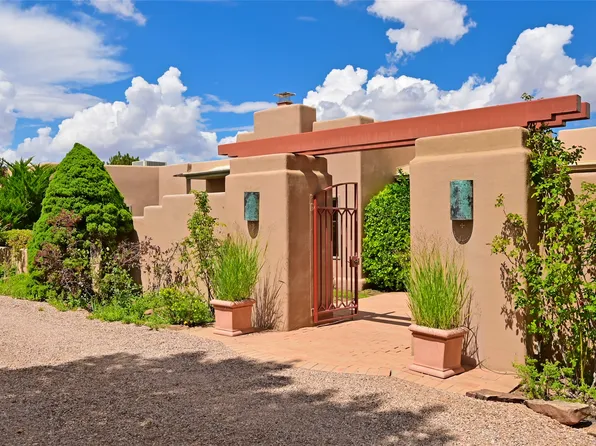 20 Goodnight Trl W, Santa Fe, NM 87506