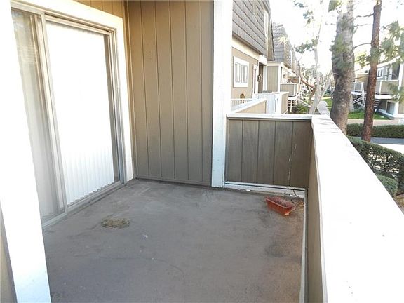 3rd image of 1905 Glenoaks Blvd Unit 209