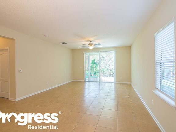 2nd image of 165 Woodfield Ln