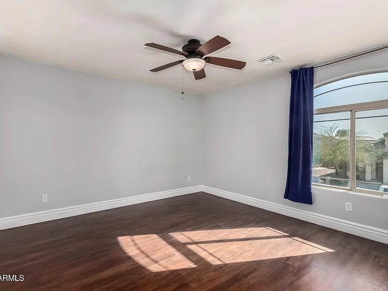 8406 W Pioneer St — Photo 30