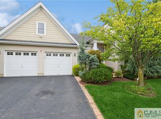 16 Tamarack Rd, Monroe Township, NJ 08831