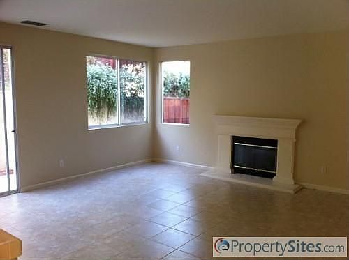 4th image of 509 Black Oak Ct