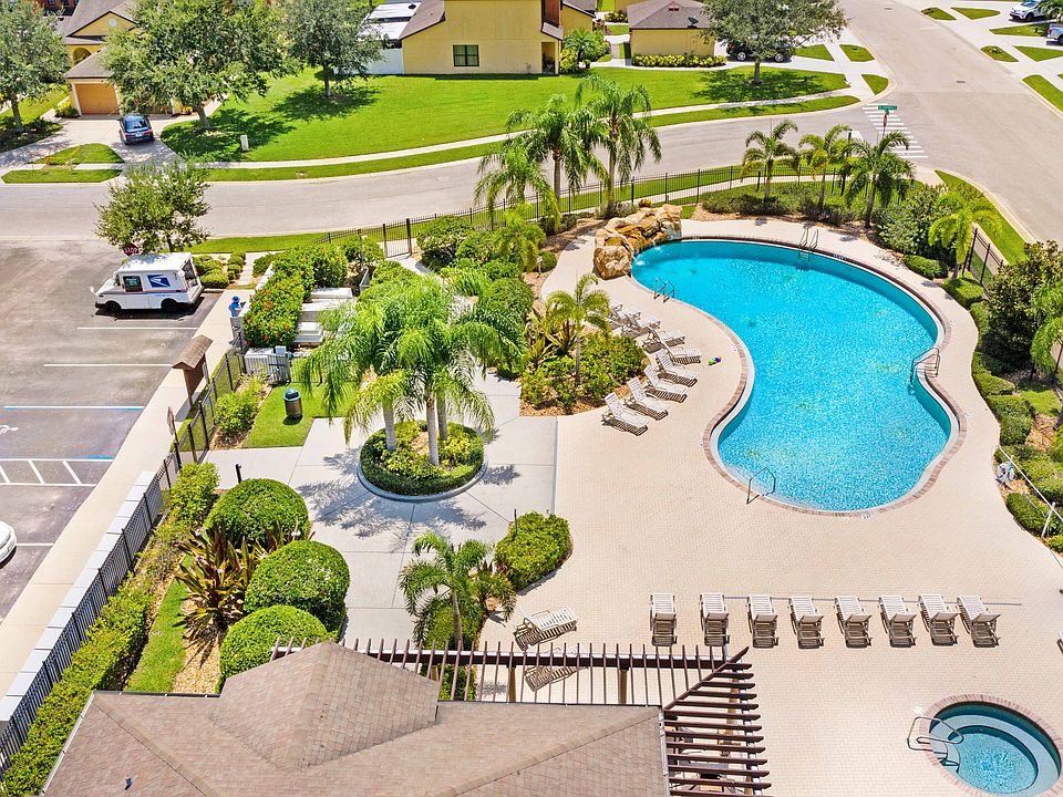 resort style pool and spa