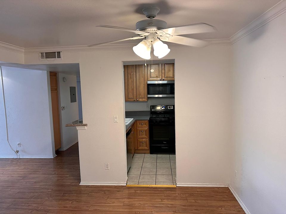 1st image of 5325 Newcastle Ave #106A