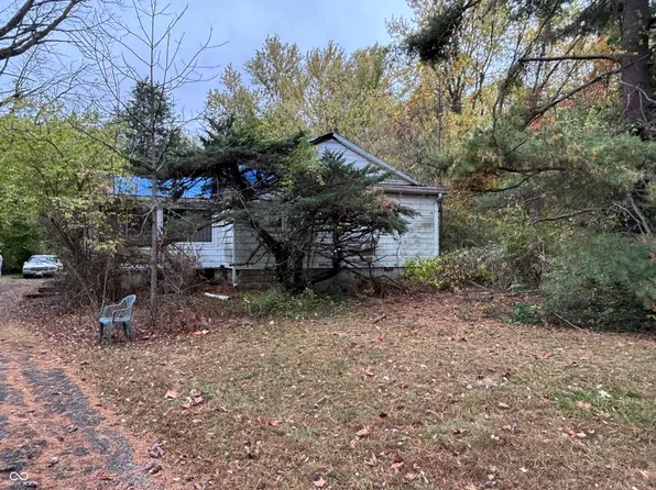 3856 W Old Us Highway 40 W, West Terre Haute, IN 47885