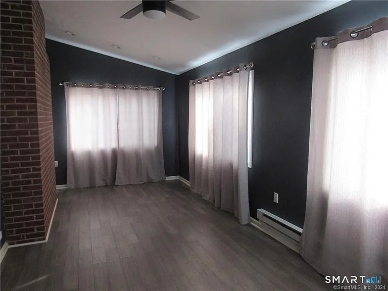 36 Rochford Ave — Photo 11