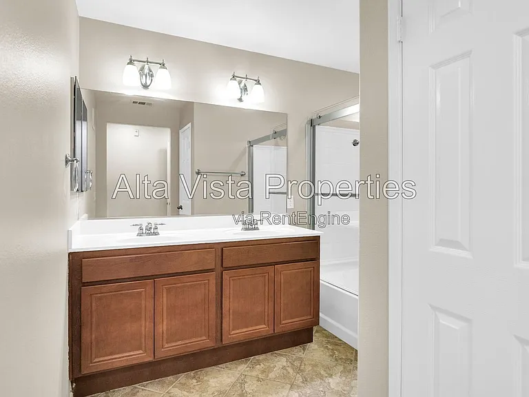 16916 Hutchins Lndg #73 — Photo 18