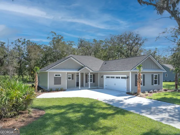 86 Fairwinds Dr, Waverly, GA 31565