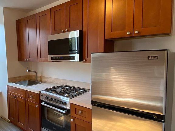 2nd image of 265 Union St APT 3D