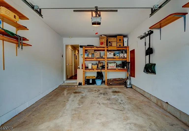 78 Wendover Ct — Photo 26