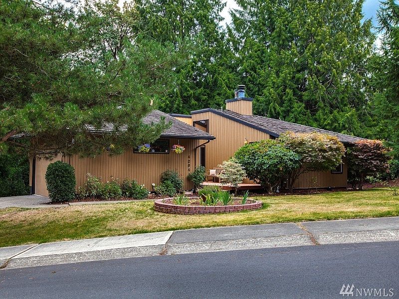 1st image of 4204 210th Pl NE