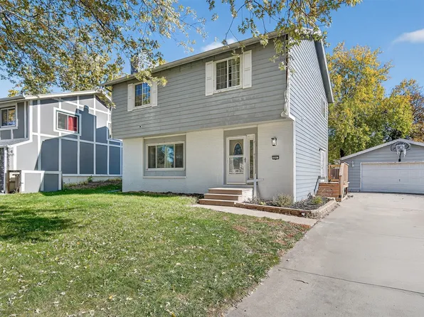 301 13th Ave NW, Altoona, IA 50009