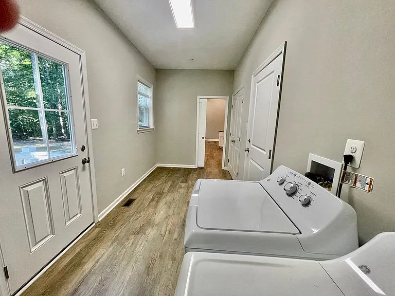 26323 Argentina Dr — Photo 32