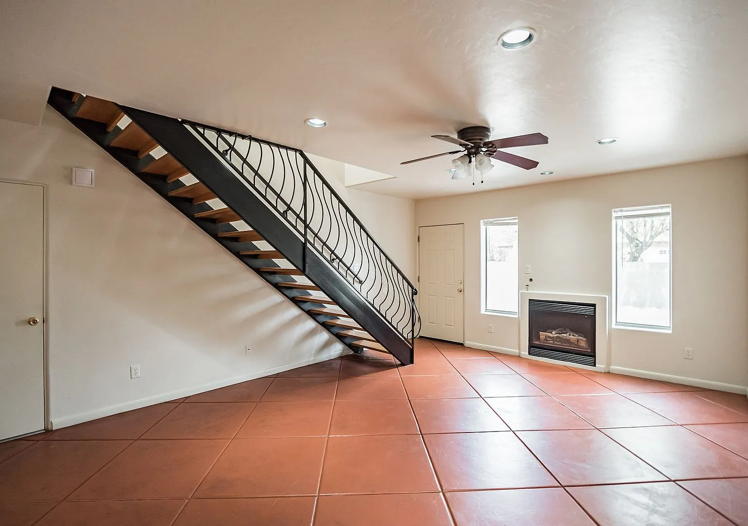 780 N. Richey Blvd. — Photo 3