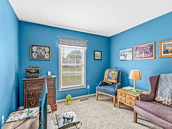 3rd image of 4443 Whitefeather Dr