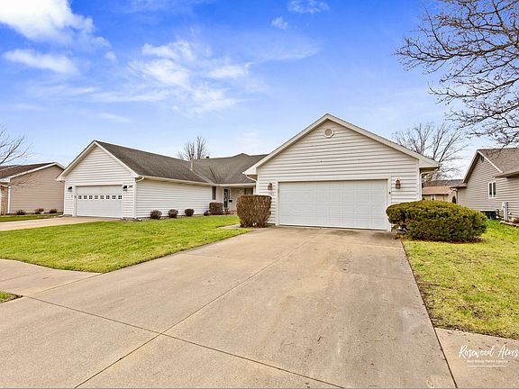 2nd image of 1161 Meadows Walk Dr