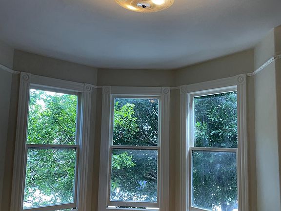 4th image of 703 Cole St