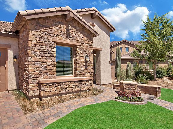 4th image of 4024 S Camellia Dr