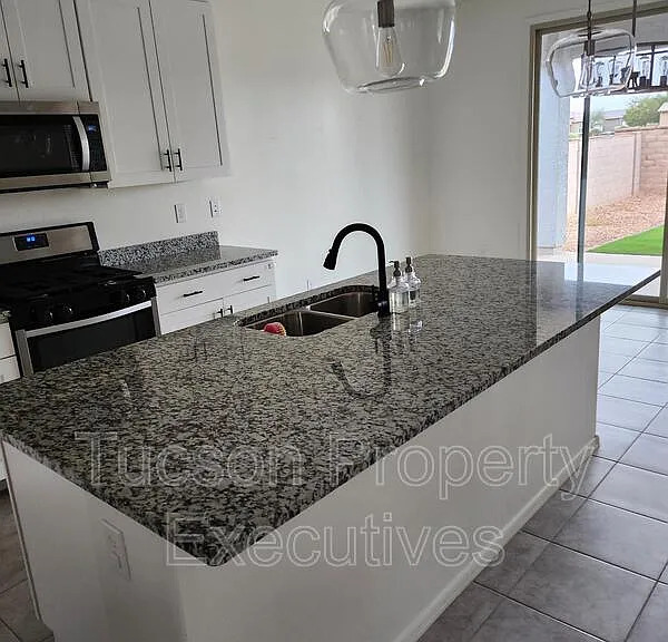 6391 E Calle Hora Cero — Photo 4