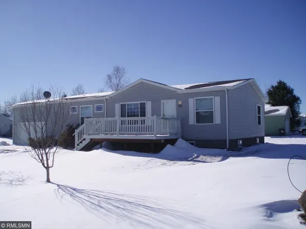 101 Sunset Ln, Hinckley, MN 55037