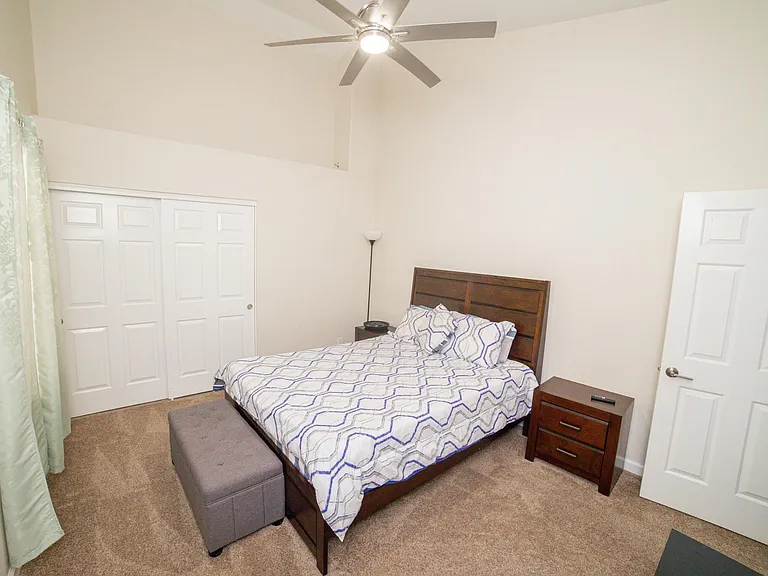 3226 E Rosemonte Dr — Photo 13