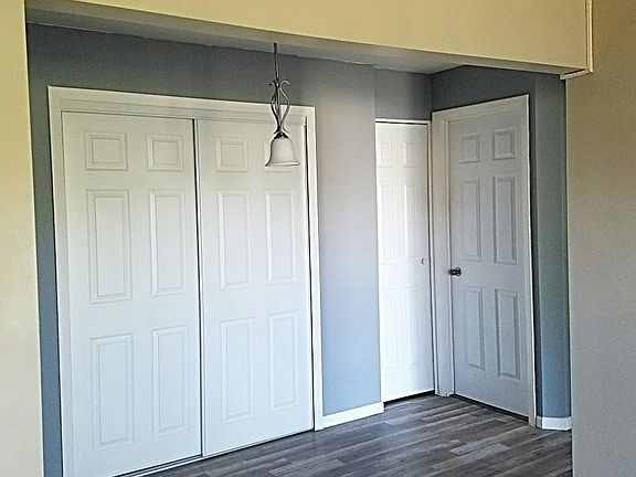 3rd image of 414 Gregory Ave