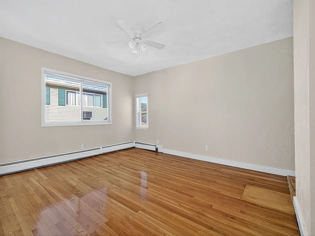 4 bed, 1.0 bath, 1285 sqft, $3,000 — Photo 4