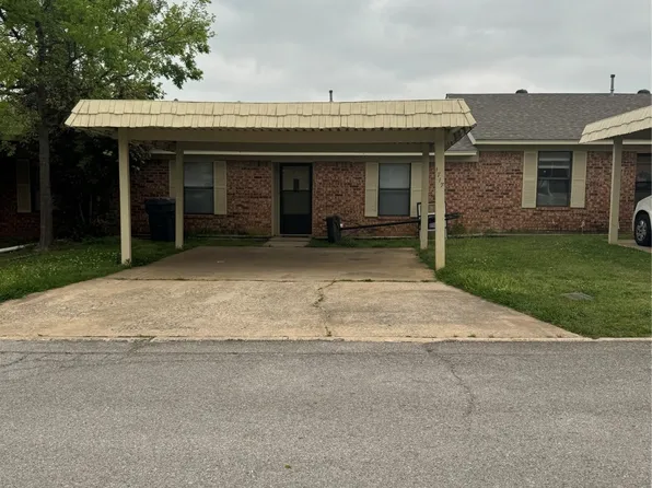 1717 Hudson Valley Rd, Ardmore, OK 73401