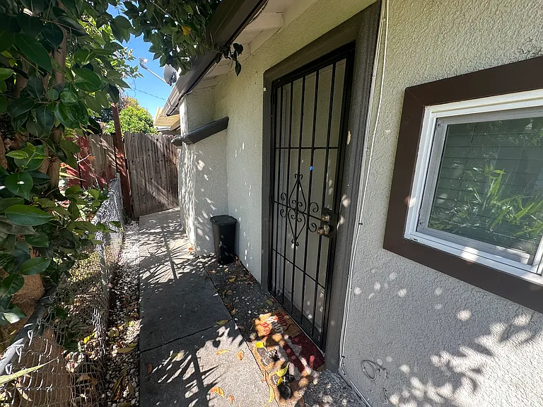 1467 Mount Lassen Dr #ADU — Photo 3