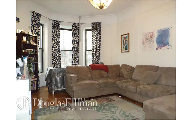 Rented by Douglas Elliman | media 32