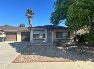 2040 La Mesa Ct, Hemet, CA 92545