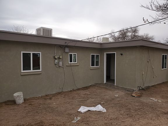 4th image of 1809 California Ave