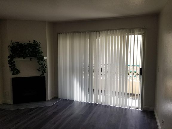 2nd image of 3775 Beethoven St #10