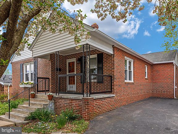 2nd image of 213 Molden Dr