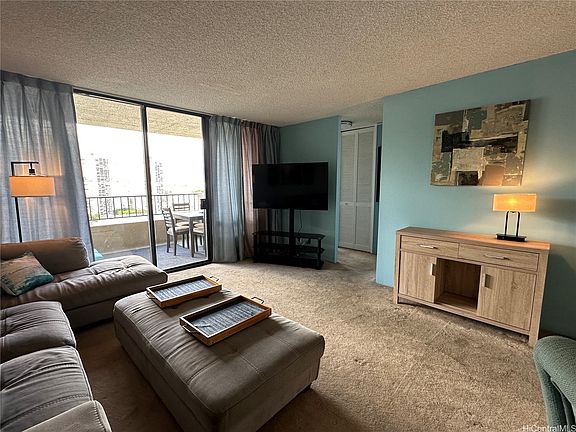 3rd image of 2121 Ala Wai Blvd APT 2505