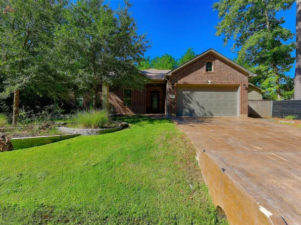 13191 Royal Lake Dr, Conroe, TX 77303