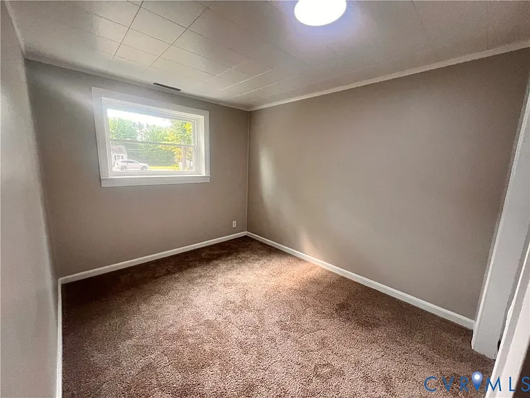 1144 E Normandale Ave — Photo 5